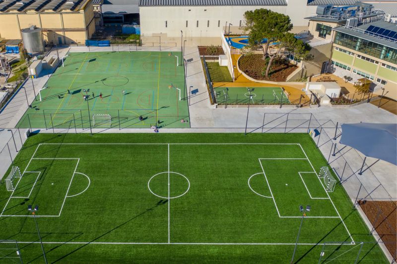 Football at the United Lisbon Academy
