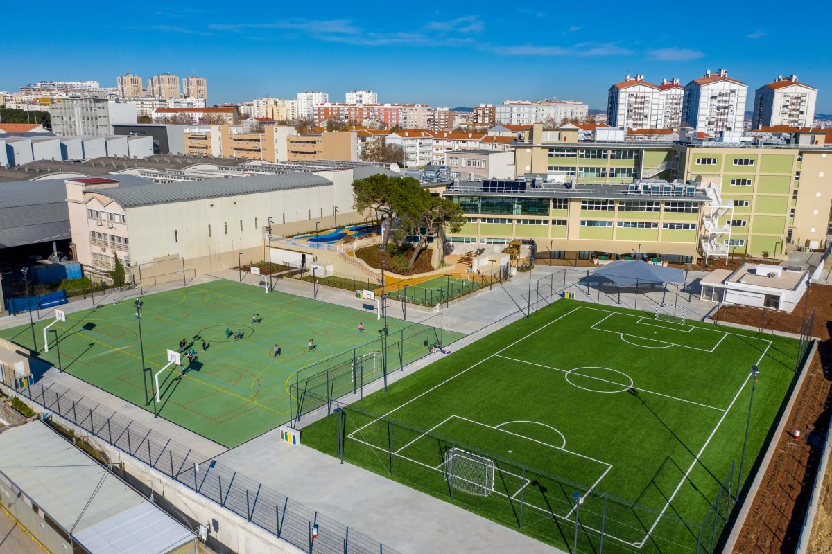 https://www.unitedlisbon.school/wp-content/uploads/2021/05/United-Lisbon-International-School-Outdoor-Spaces-1.jpg?utm_source=chatgpt.com